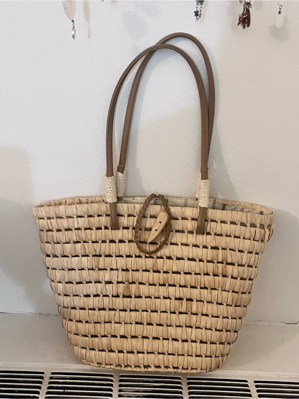 Target Small Beige Straw Tote Purse Brown Faux Leather Handle Beach Bag